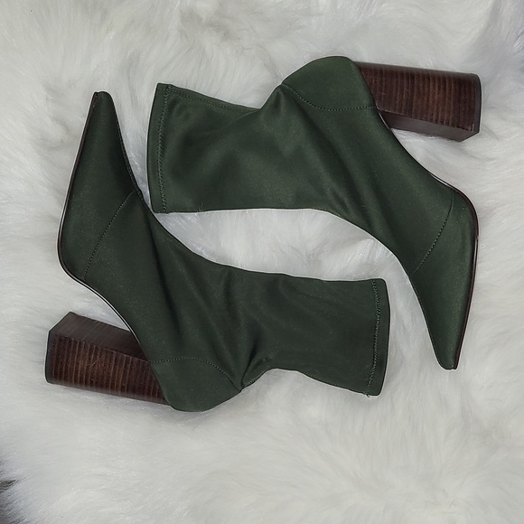 New steve madden booties - Picture 3 of 14